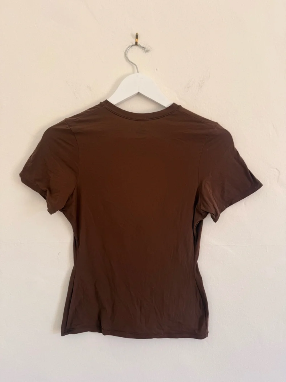 Skims Crew Neck Women’s Tee in Brown - Picture 2 of 4